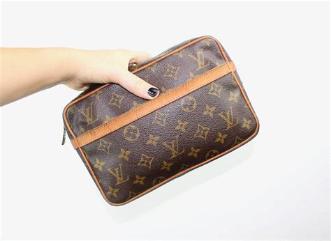 vintage louis vuitton makeup case|louis vuitton cosmetic pouch monogram.